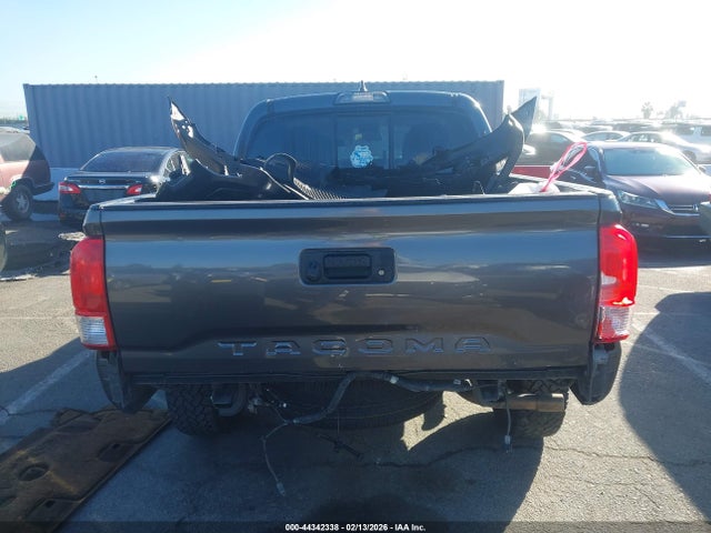 5TFAX5GN2HX075011 Toyota Tacoma Sr5