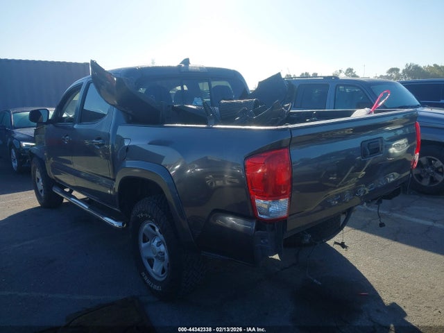 5TFAX5GN2HX075011 Toyota Tacoma Sr5