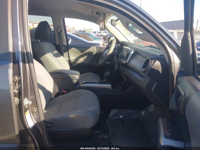 5TFAX5GN2HX075011 Toyota Tacoma Sr5