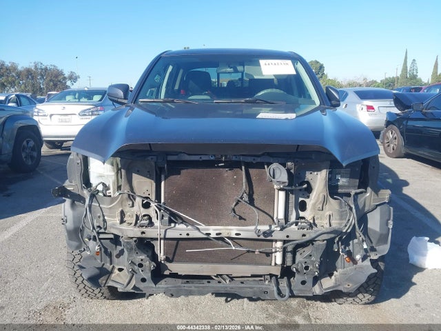 5TFAX5GN2HX075011 Toyota Tacoma Sr5