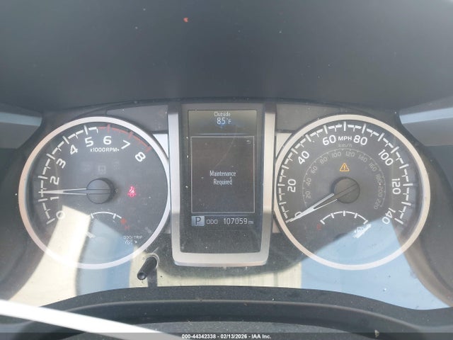 5TFAX5GN2HX075011 Toyota Tacoma Sr5