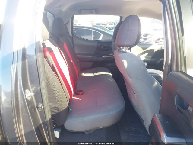 5TFAX5GN2HX075011 Toyota Tacoma Sr5