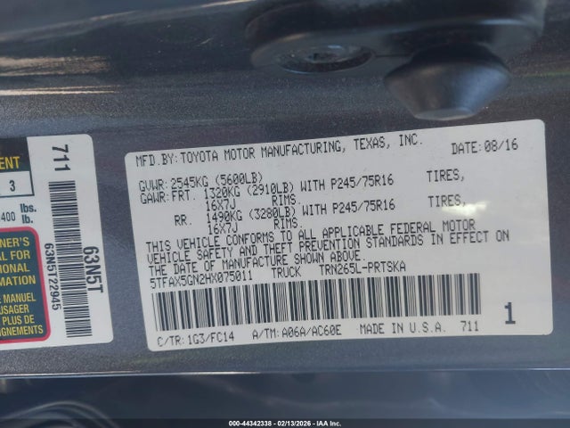 5TFAX5GN2HX075011 Toyota Tacoma Sr5