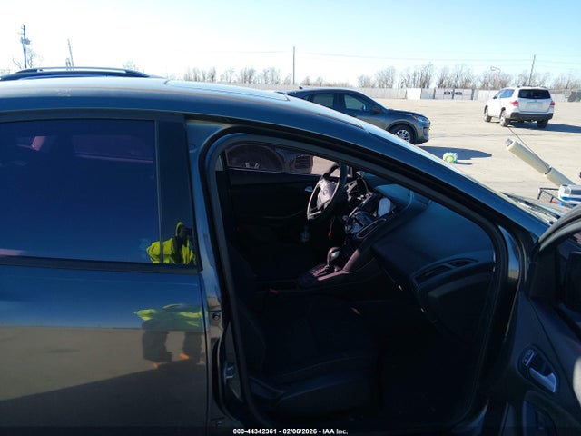 1FADP3H2XHL270826 Ford FOCUS SEL