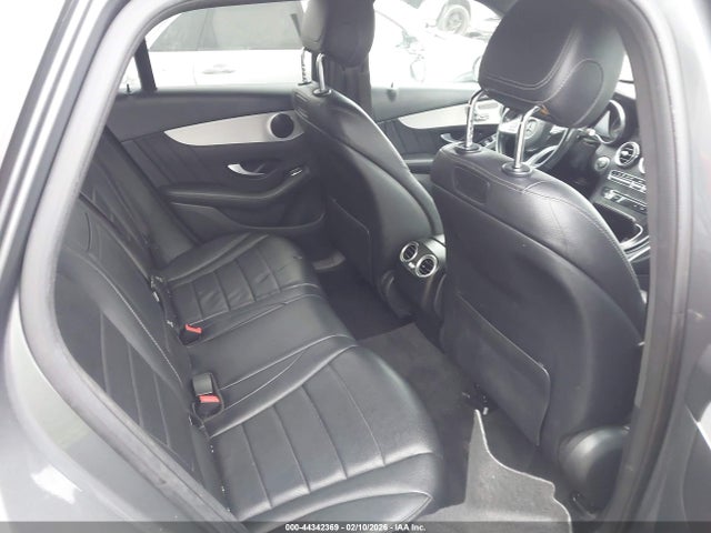 WDC0G4JB7KV149721 Mercedes-Benz GLC 300
