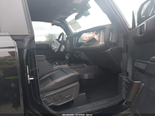 2025 FORD BRONCO 1FMEE8BP2SLA98767 Photo 4