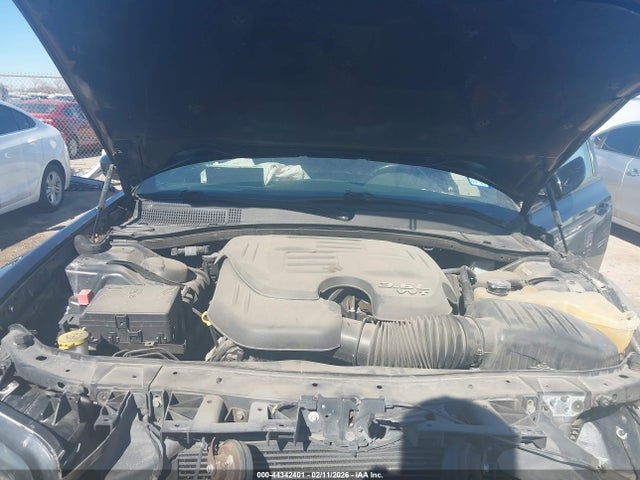 44342401 :رقم المزاد ، 2C3CCABG6HH553753 vin ، 2017 Chrysler 300 300s Alloy Edition مزاد بيع