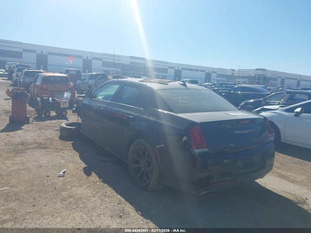 44342401 :رقم المزاد ، 2C3CCABG6HH553753 vin ، 2017 Chrysler 300 300s Alloy Edition مزاد بيع