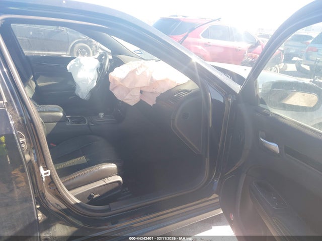 44342401 :رقم المزاد ، 2C3CCABG6HH553753 vin ، 2017 Chrysler 300 300s Alloy Edition مزاد بيع