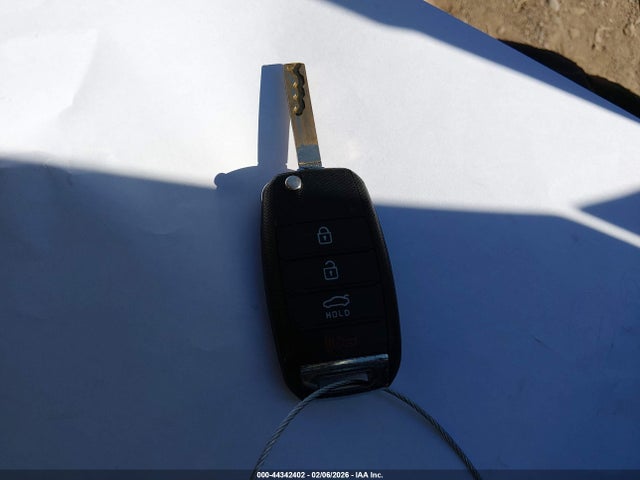 5XXGT4L3XJG217364 KIA Optima Lx