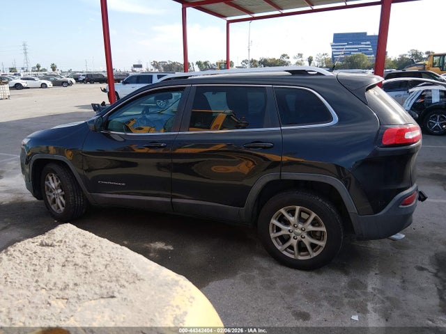 1C4PJLCS3EW123533 Jeep Cherokee Latitude