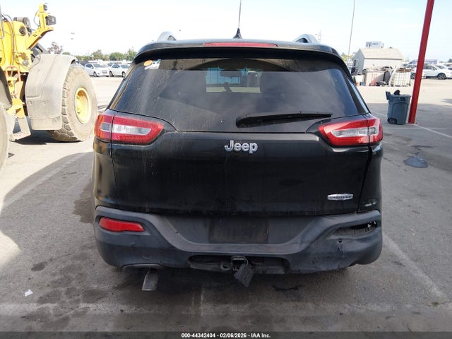 1C4PJLCS3EW123533 Jeep Cherokee Latitude