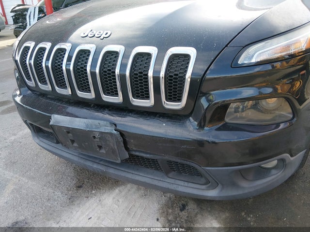1C4PJLCS3EW123533 Jeep Cherokee Latitude