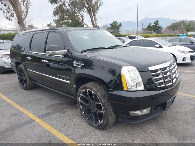 2011 CADILLAC ESCALADE ESV 1GYS4JEF7BR136246 Photo 0