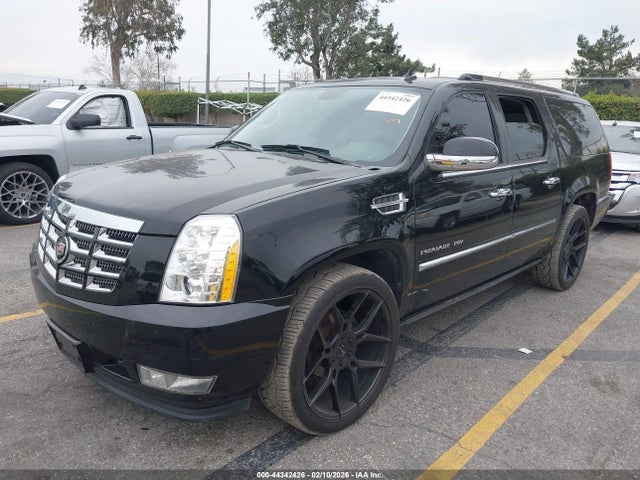 2011 CADILLAC ESCALADE ESV 1GYS4JEF7BR136246 Photo 1