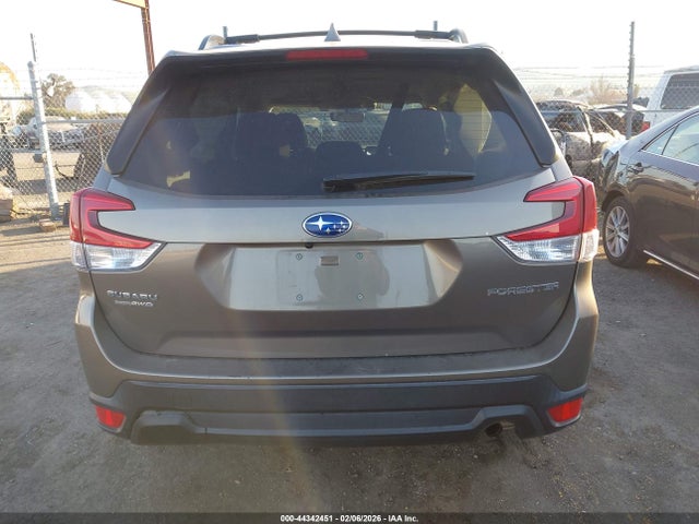 Subaru Forester Premium 2019 JF2SKAGC3KH507201 Image 16