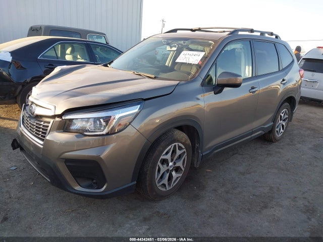 Subaru Forester Premium 2019 JF2SKAGC3KH507201 Image 2