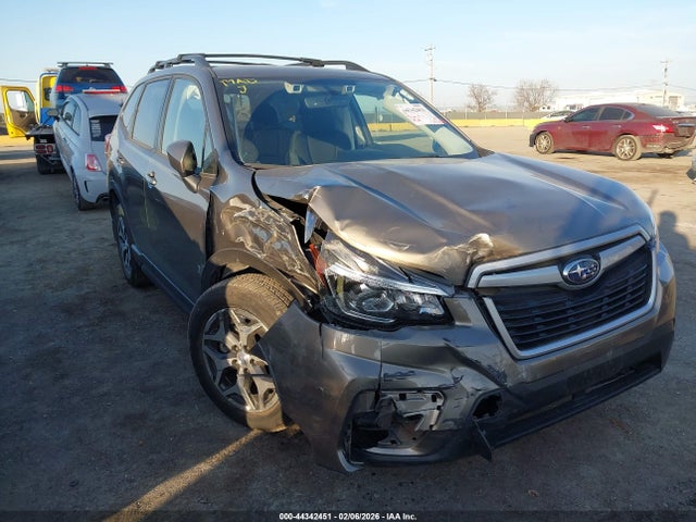 Subaru Forester Premium 2019 JF2SKAGC3KH507201 Image 6