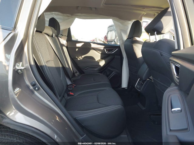 Subaru Forester Premium 2019 JF2SKAGC3KH507201 Image 8