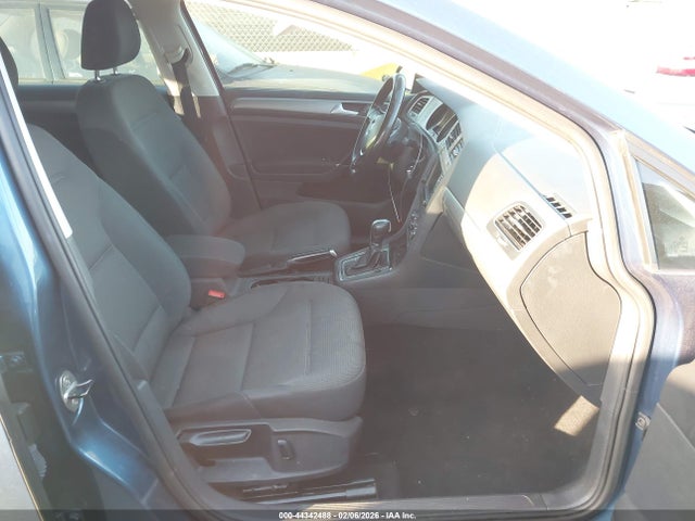 3VW017AU2HM502537 Volkswagen Golf Sportwagen Tsi S