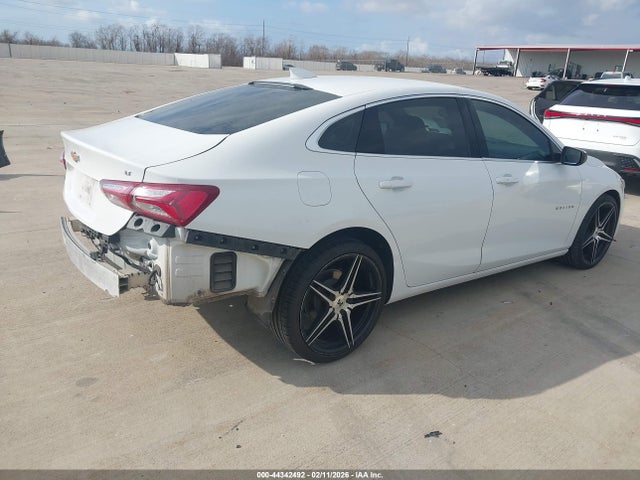 1G1ZD5ST7NF104319 Chevrolet MALIBU LT