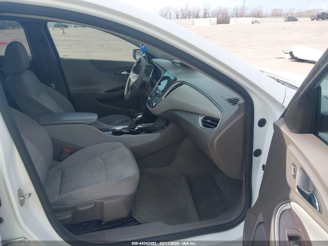 1G1ZD5ST7NF104319 Chevrolet MALIBU LT