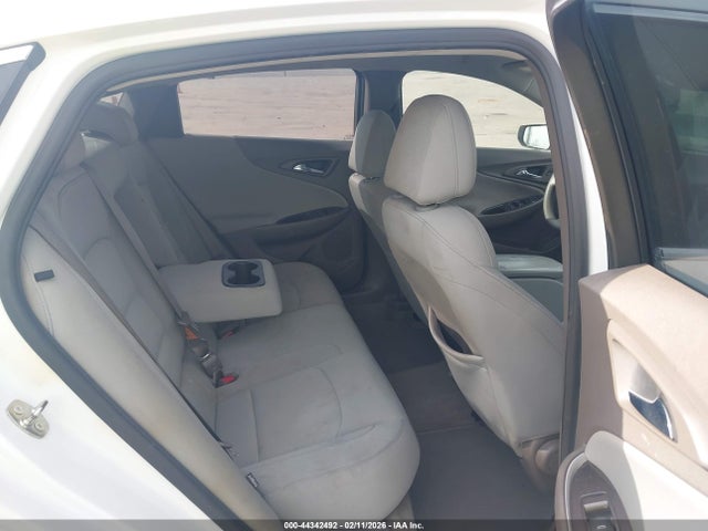 1G1ZD5ST7NF104319 Chevrolet MALIBU LT