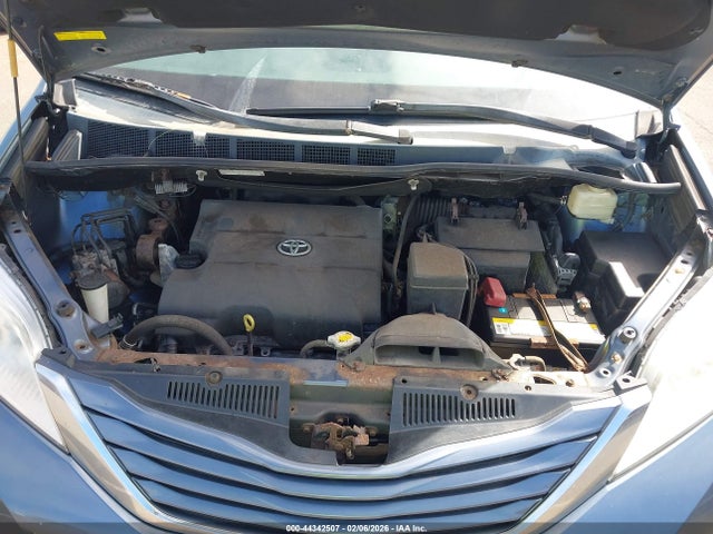 5TDKK3DC1FS649434 Toyota Sienna Le 7 Passenger/le 8 Passenger