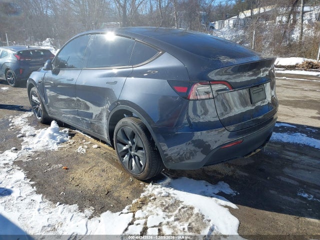 2025 TESLA MODEL Y 7SAYGDEE4SA337897 Photo 2
