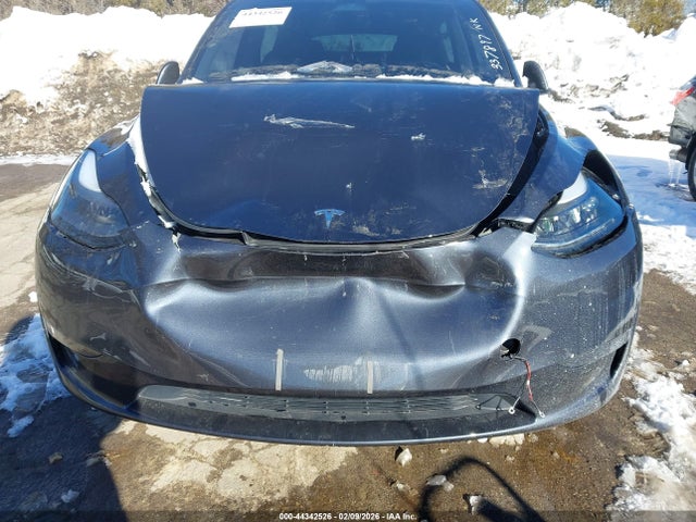 2025 TESLA MODEL Y 7SAYGDEE4SA337897 Photo 5