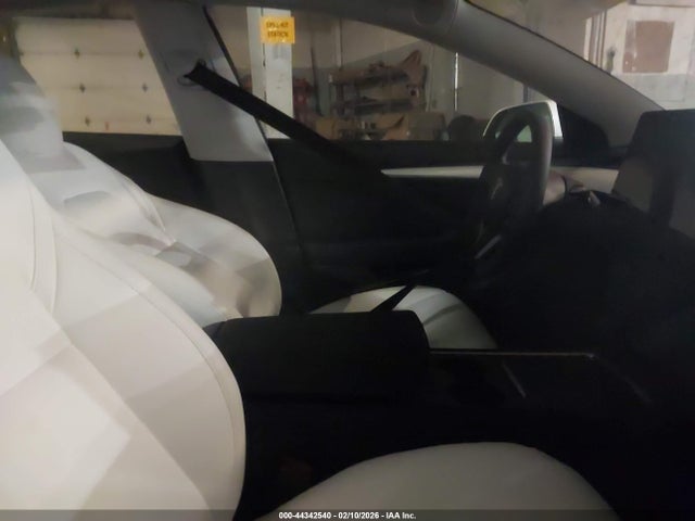 2023 TESLA MODEL 3 5YJ3E1EA4PF680857 Photo 4