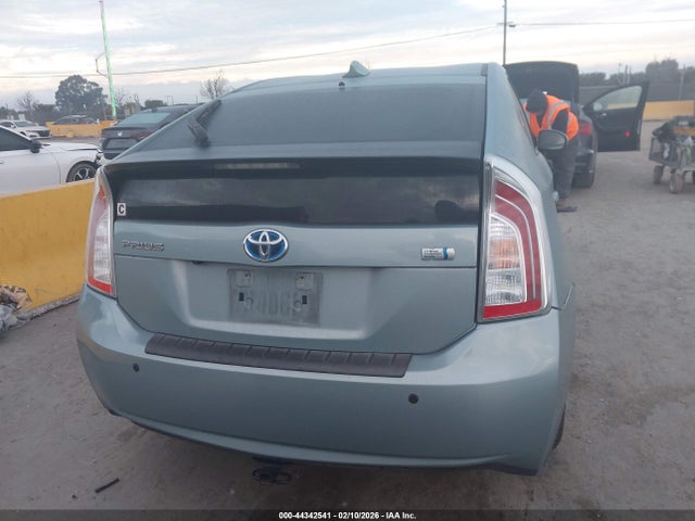 JTDKN3DU0F1999912 Toyota Prius Two