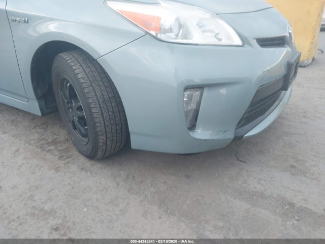 JTDKN3DU0F1999912 Toyota Prius Two