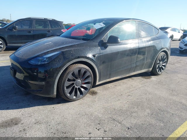 2023 TESLA MODEL Y 7SAYGDEF8PF662376 Photo 1