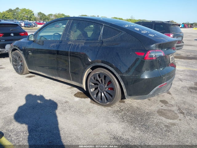 2023 TESLA MODEL Y 7SAYGDEF8PF662376 Photo 2