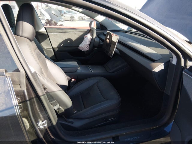 2025 TESLA MODEL 3 5YJ3E1EA8SF999042 Photo 4