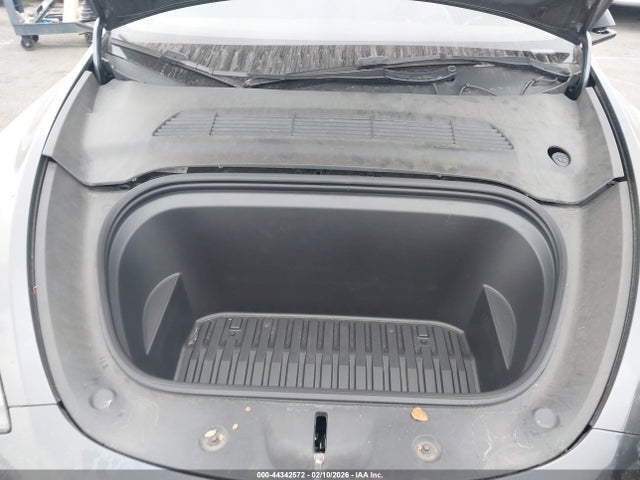 Продажа на аукционе авто 2023 Tesla Model Y Awd/long Range Dual Motor All-wheel Drive, vin: 7SAYGAEEXPF895729, номер лота: 44342572