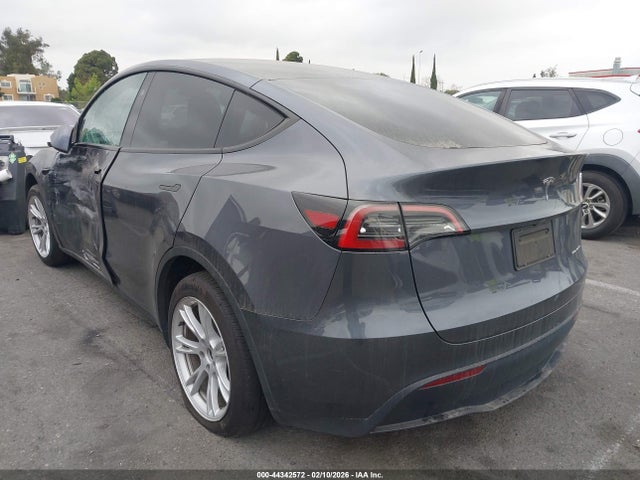 Продажа на аукционе авто 2023 Tesla Model Y Awd/long Range Dual Motor All-wheel Drive, vin: 7SAYGAEEXPF895729, номер лота: 44342572