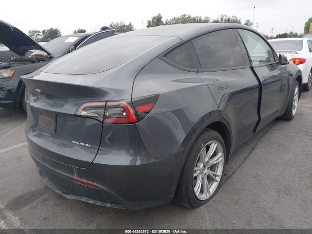 Продажа на аукционе авто 2023 Tesla Model Y Awd/long Range Dual Motor All-wheel Drive, vin: 7SAYGAEEXPF895729, номер лота: 44342572
