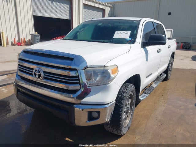 5TFEM5F1XGX107825 Toyota Tundra Sr5 4.6l V8