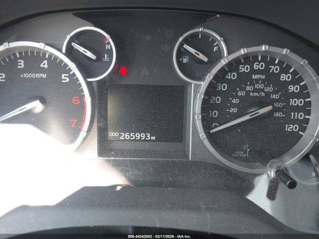 5TFEM5F1XGX107825 Toyota Tundra Sr5 4.6l V8
