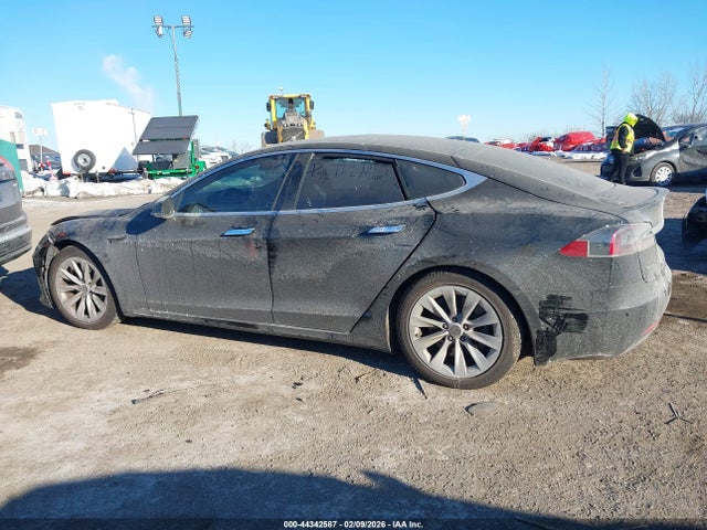Продажа на аукционе авто 2016 Tesla Model S 60d/70d/75d/85d/90d, vin: 5YJSA1E27GF168591, номер лота: 44342587