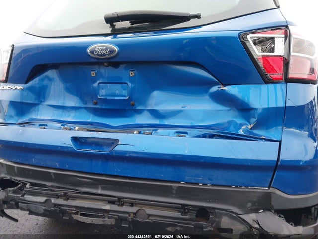 Продажа на аукционе авто 2017 Ford Escape S, vin: 1FMCU0F7XHUC80886, номер лота: 44342591
