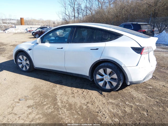 2021 TESLA MODEL Y 5YJYGDEEXMF064435 Photo 2