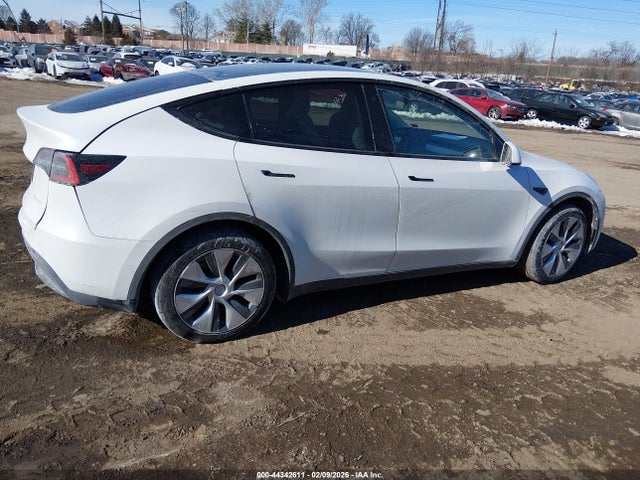 2021 TESLA MODEL Y 5YJYGDEEXMF064435 Photo 3
