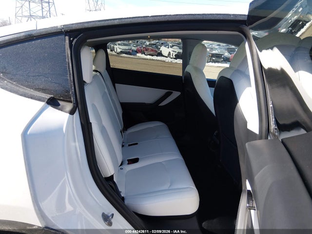 2021 TESLA MODEL Y 5YJYGDEEXMF064435 Photo 7