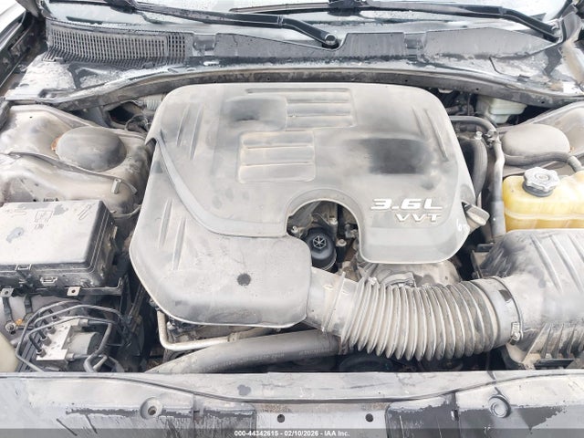 44342615 :رقم المزاد ، 2C3CDXBG3FH748268 vin ، 2015 Dodge Charger Se مزاد بيع