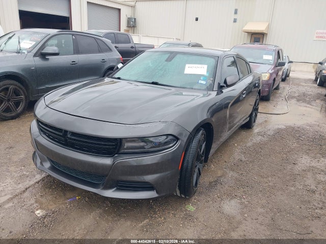 44342615 :رقم المزاد ، 2C3CDXBG3FH748268 vin ، 2015 Dodge Charger Se مزاد بيع