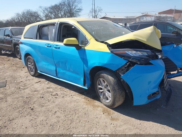 2021 TOYOTA SIENNA 5TDKRKEC9MS044286