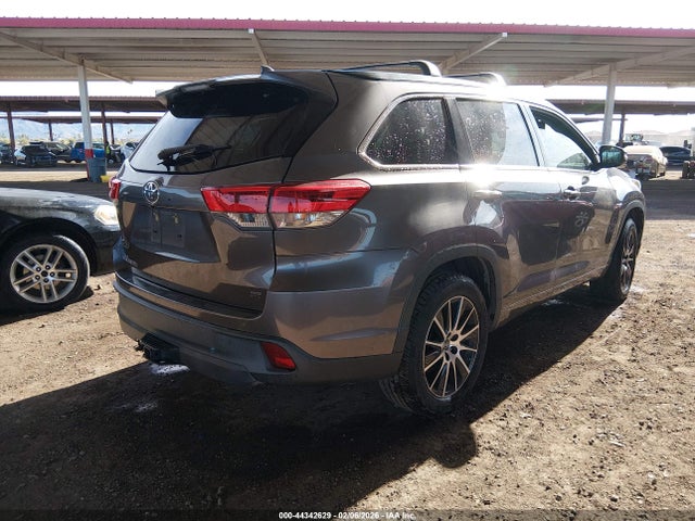 5TDKZRFH5JS540264 Toyota Highlander Se